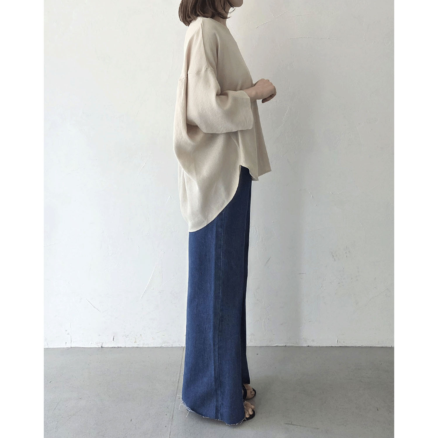 epidemique リネン混Vネックプルオーバー - 画像8