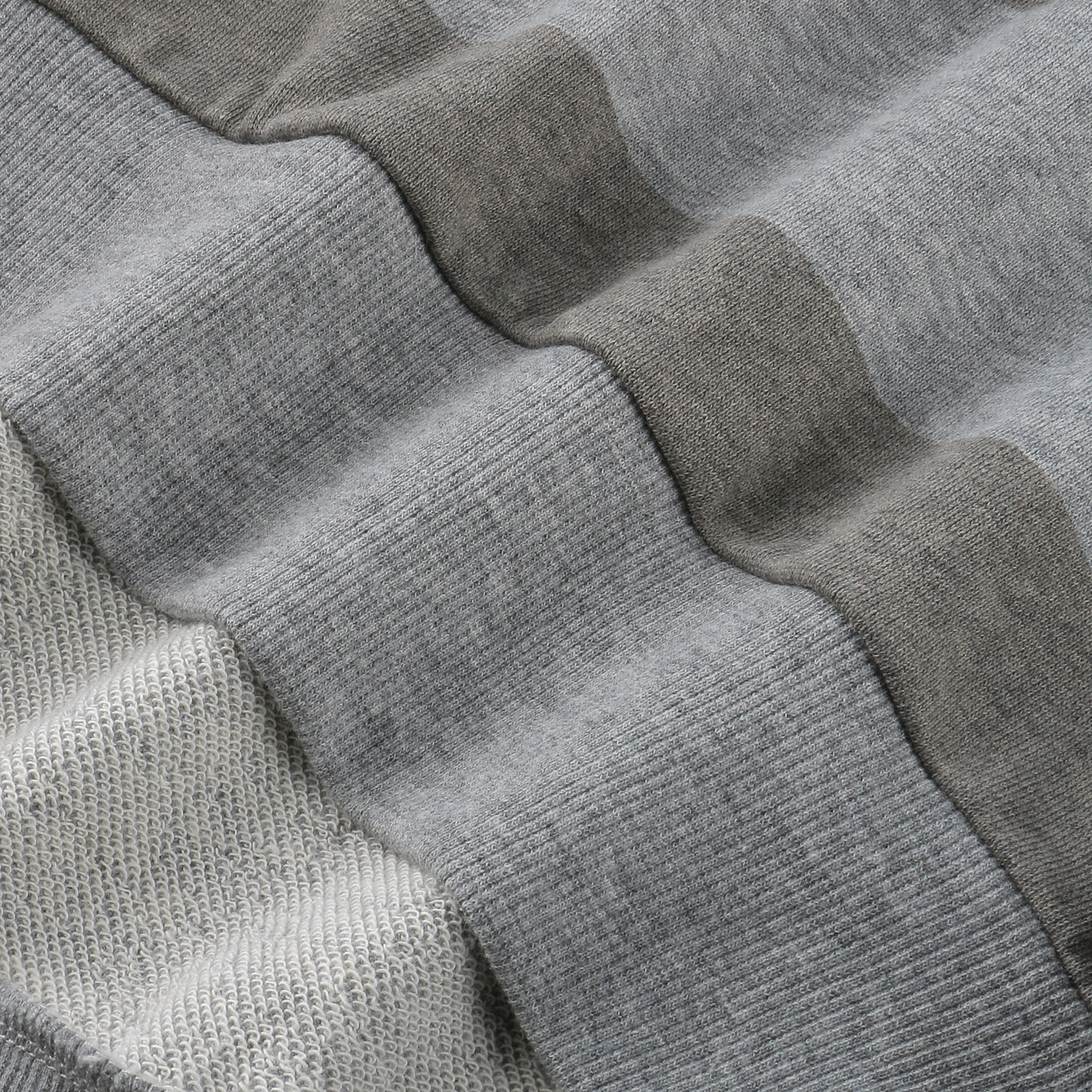 【新ブランド】CUBE SUGAR 裏毛プリント斜め切りビックプルオーバー - 画像8