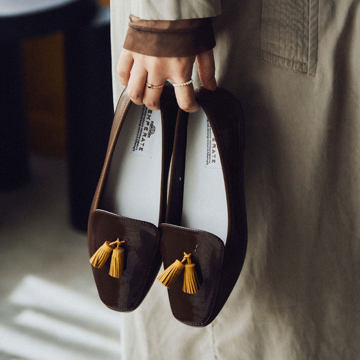 TEMPERATE NOAH スリッポンシューズ