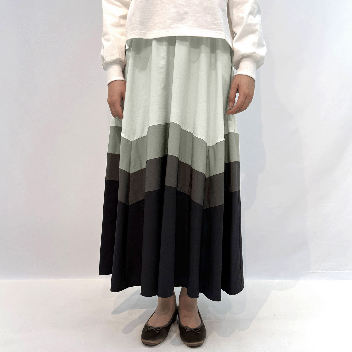 無地配色フレアースカート - 画像1