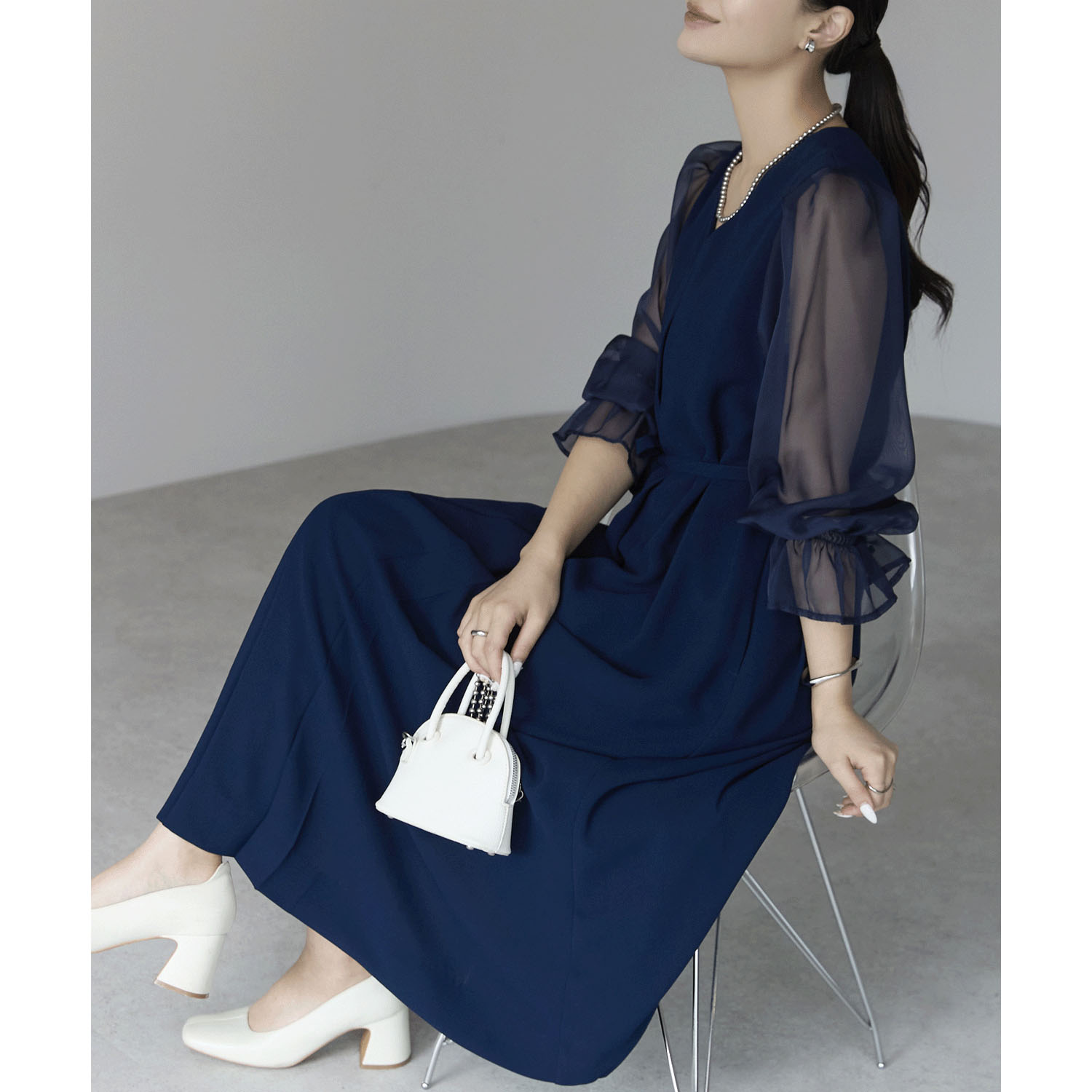 【お取り寄せ】PREFERIRボリュームシアースリーブAラインVネックドレス - 画像17