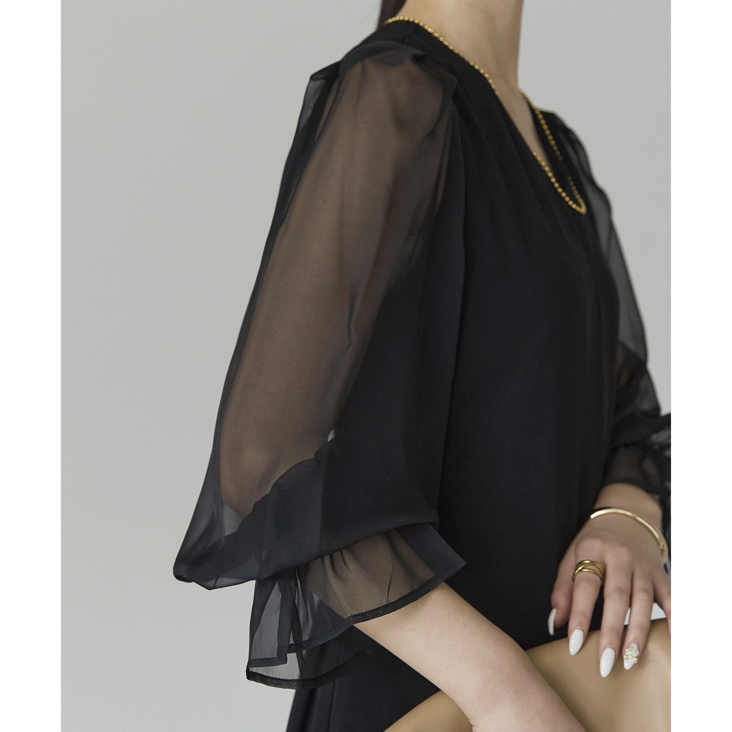 【お取り寄せ】PREFERIRボリュームシアースリーブAラインVネックドレス - 画像10