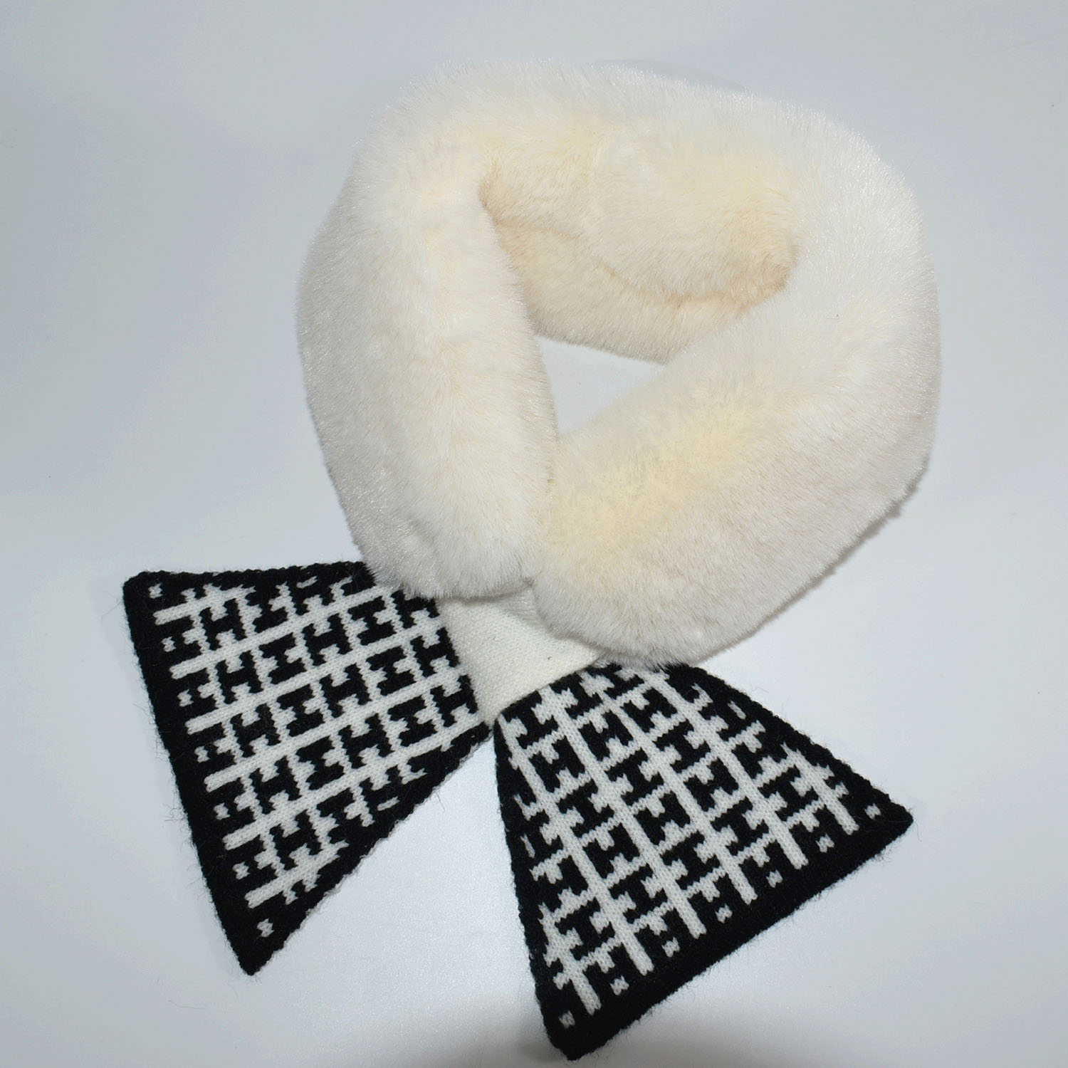 パターン柄ニット＆ファーティペット - 画像8