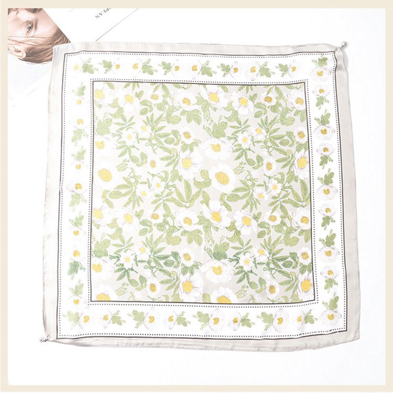 【ホワイト終了】マグネット付きスカーフ マルチプリント シルバー金具 - 画像2