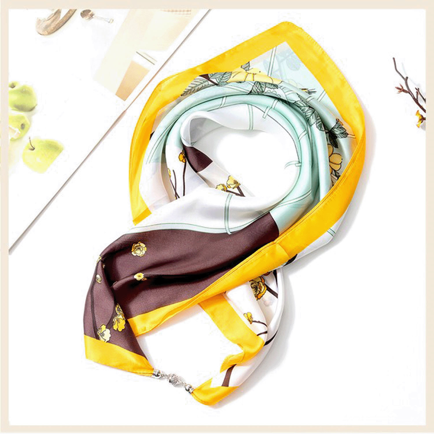 【ホワイト終了】マグネット付きスカーフ マルチプリント シルバー金具 - 画像6