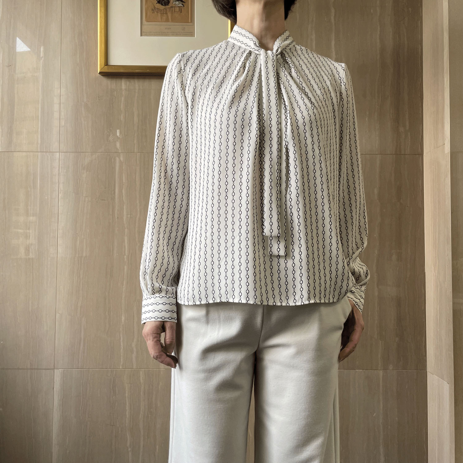 【Insta Live】一珠 KOKIA チェーン柄プリントボウタイブラウス - 画像5