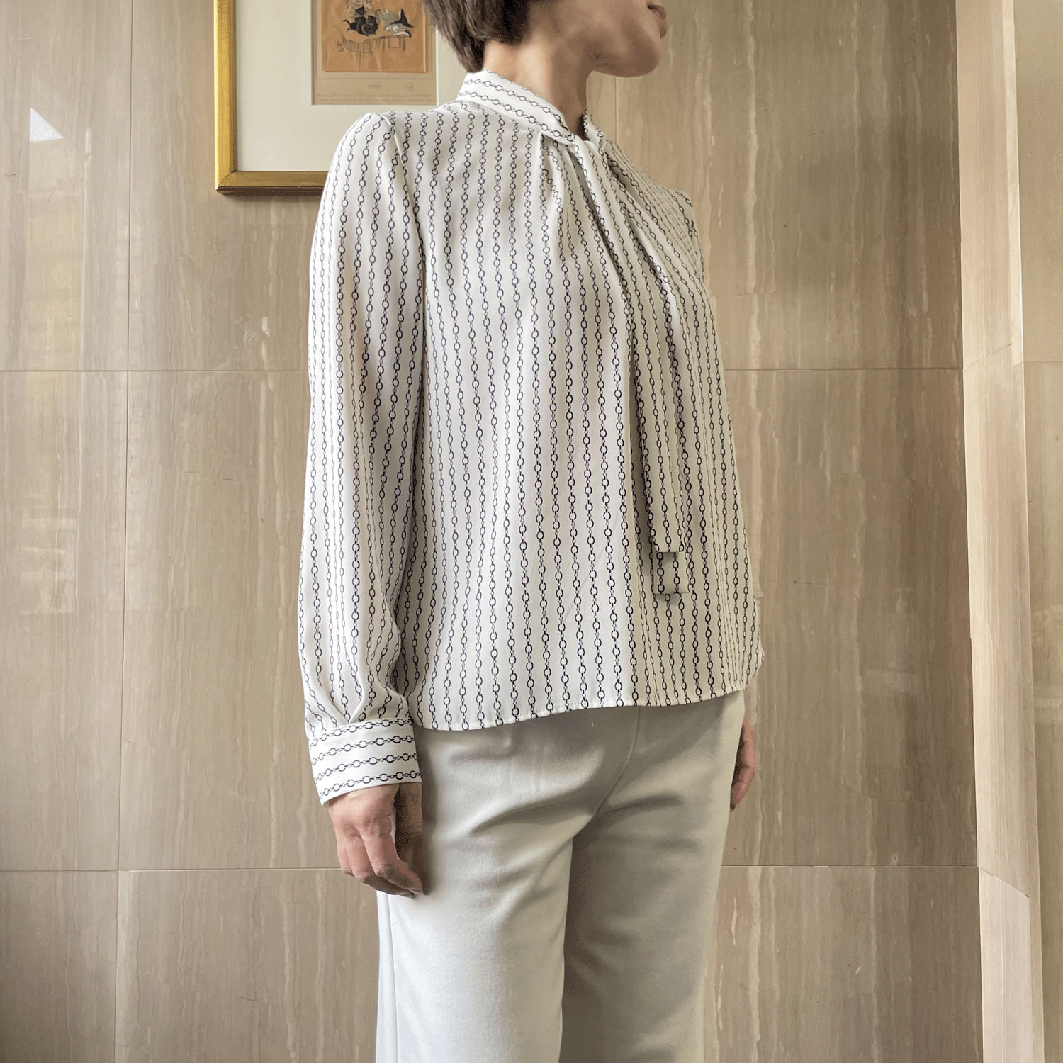 【Insta Live】一珠 KOKIA チェーン柄プリントボウタイブラウス - 画像6