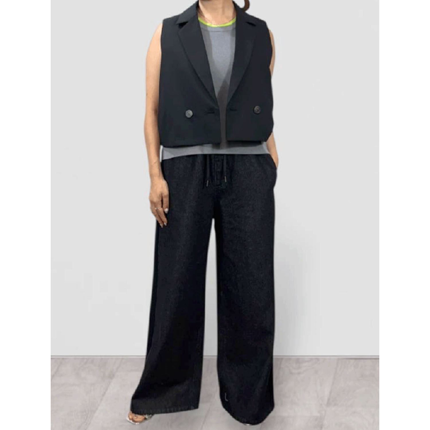 QTUME クロップドスリーブレスジャケット - 画像9