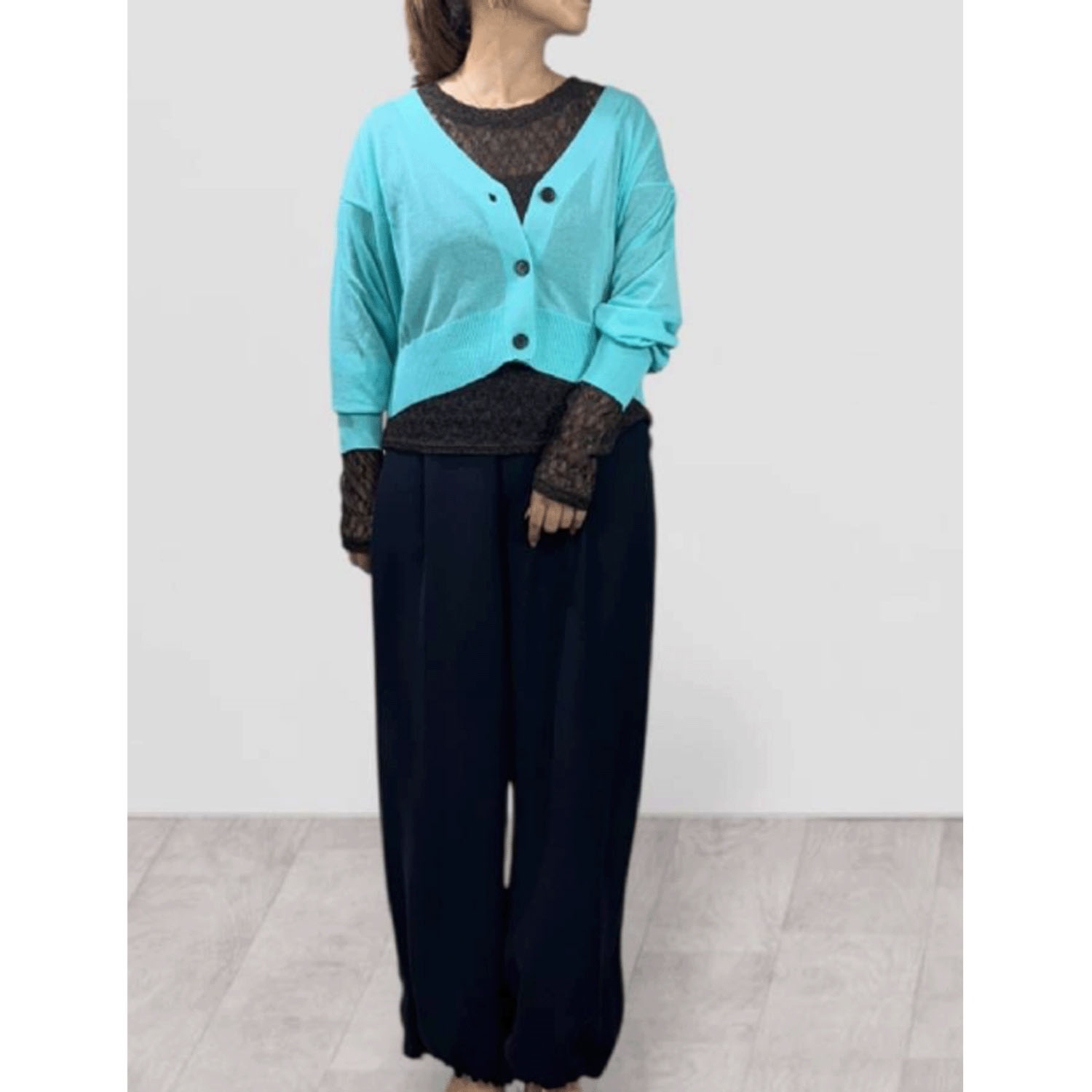 QTUME シアーニットクロップドカーデ - 画像15