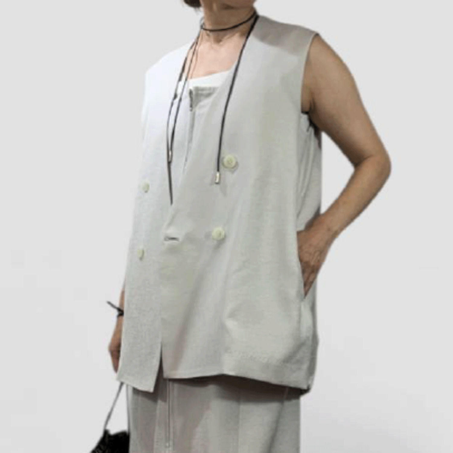 QTUME ダブルスリーブレスジャケット - 画像1