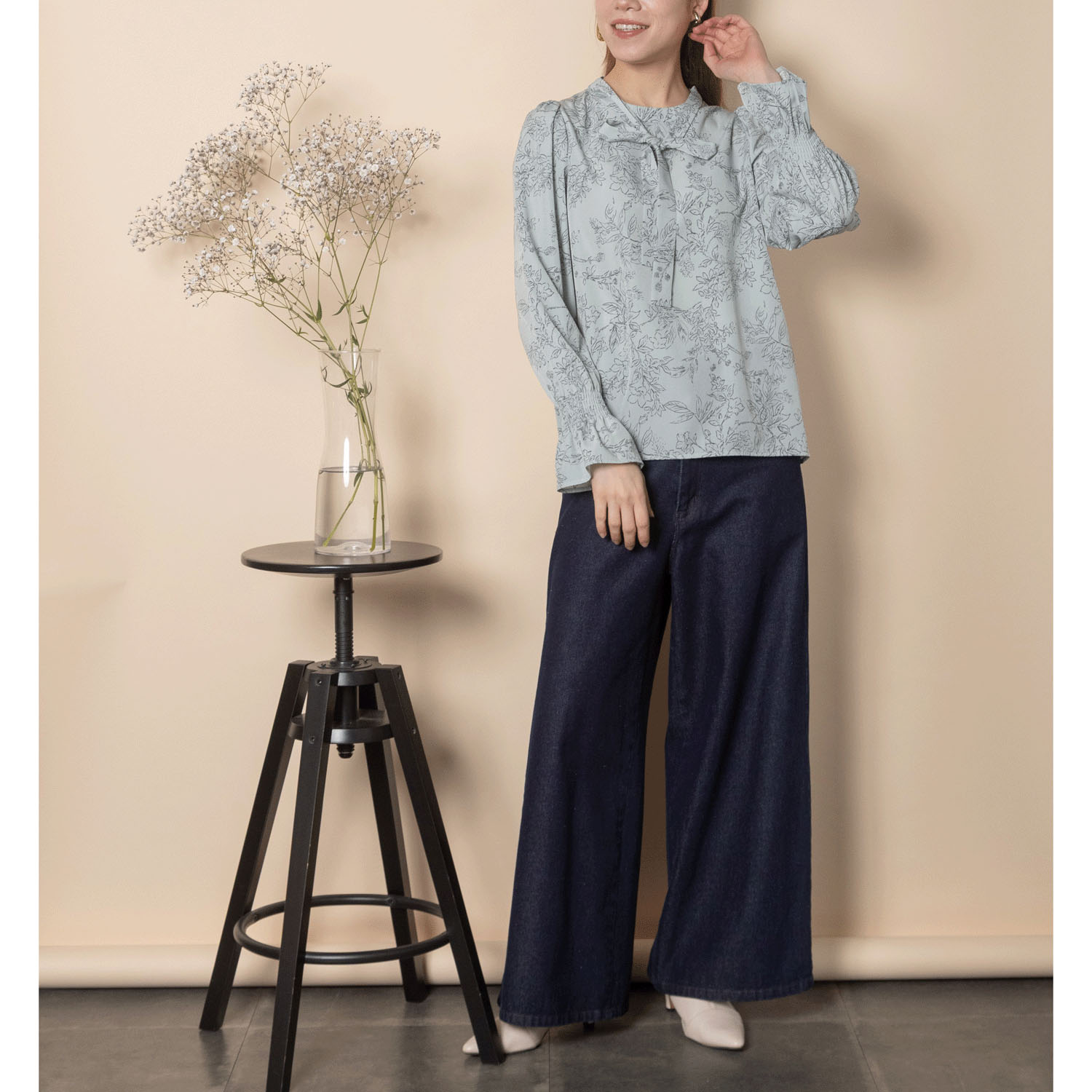 グラン山貴 プリントボウタイブラウス - 画像4