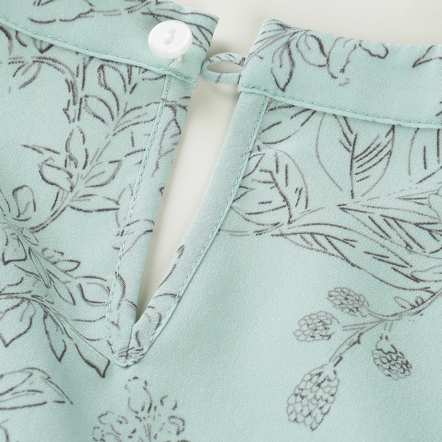 グラン山貴 プリントボウタイブラウス - 画像10