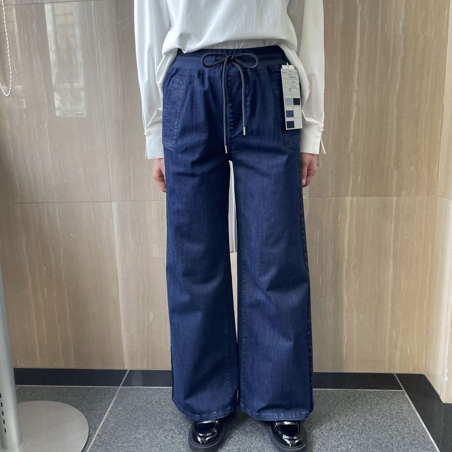 【Insta Live】一珠 KOKIA ワイドデニム脇テープパンツ - 画像1