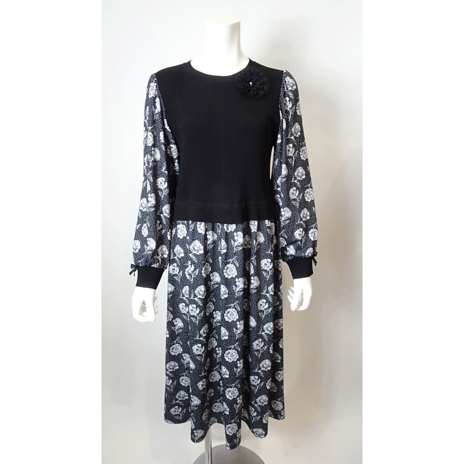 Super Beauty ニットベスト×レイヤード風プリントワンピース - 画像3