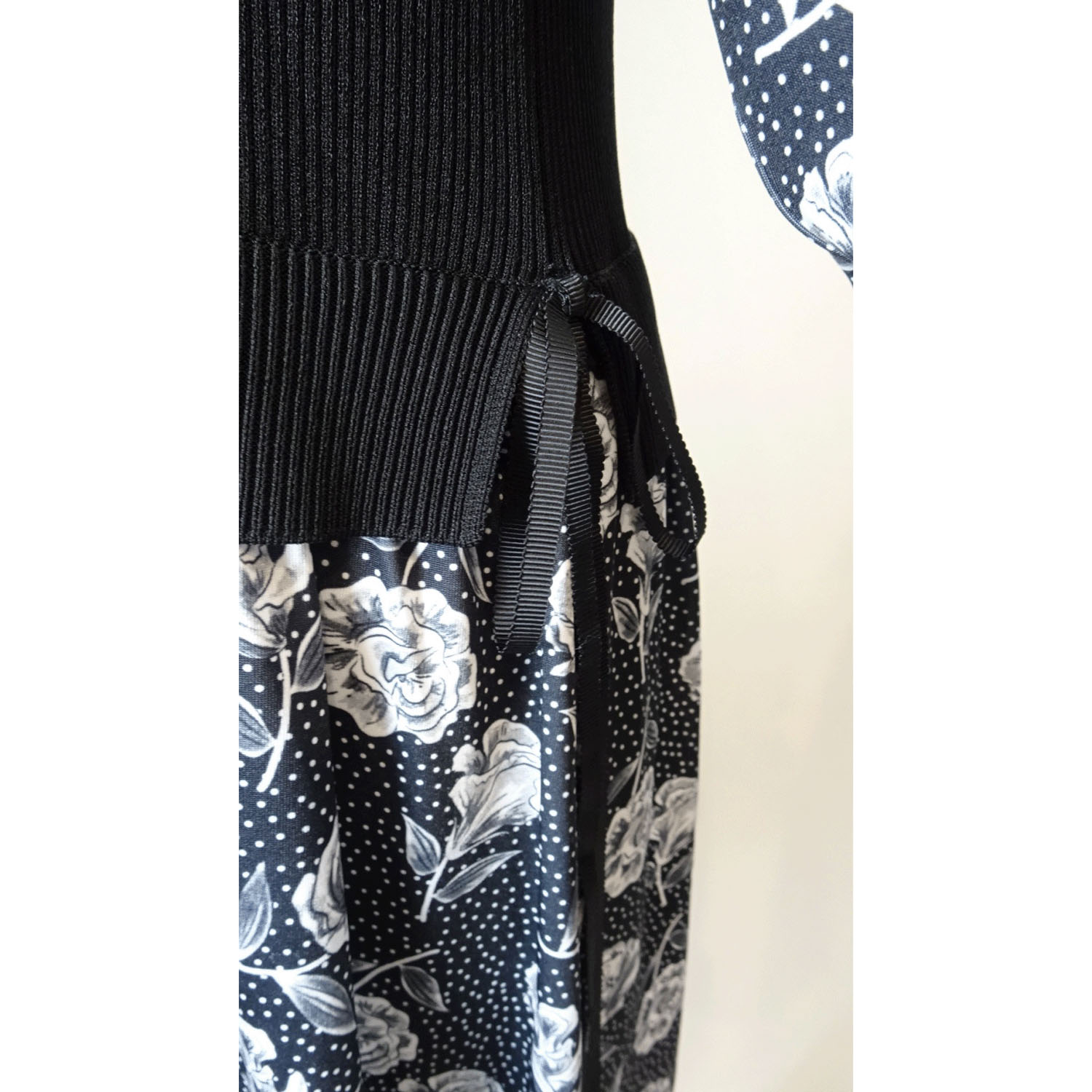 Super Beauty ニットベスト×レイヤード風プリントワンピース - 画像9