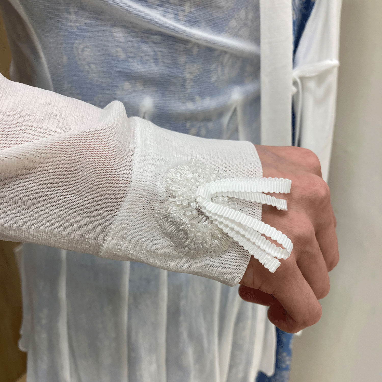 Super Beauty ビーズ×スパンコール×刺繍入りパワーネット素材カーディガン - 画像3