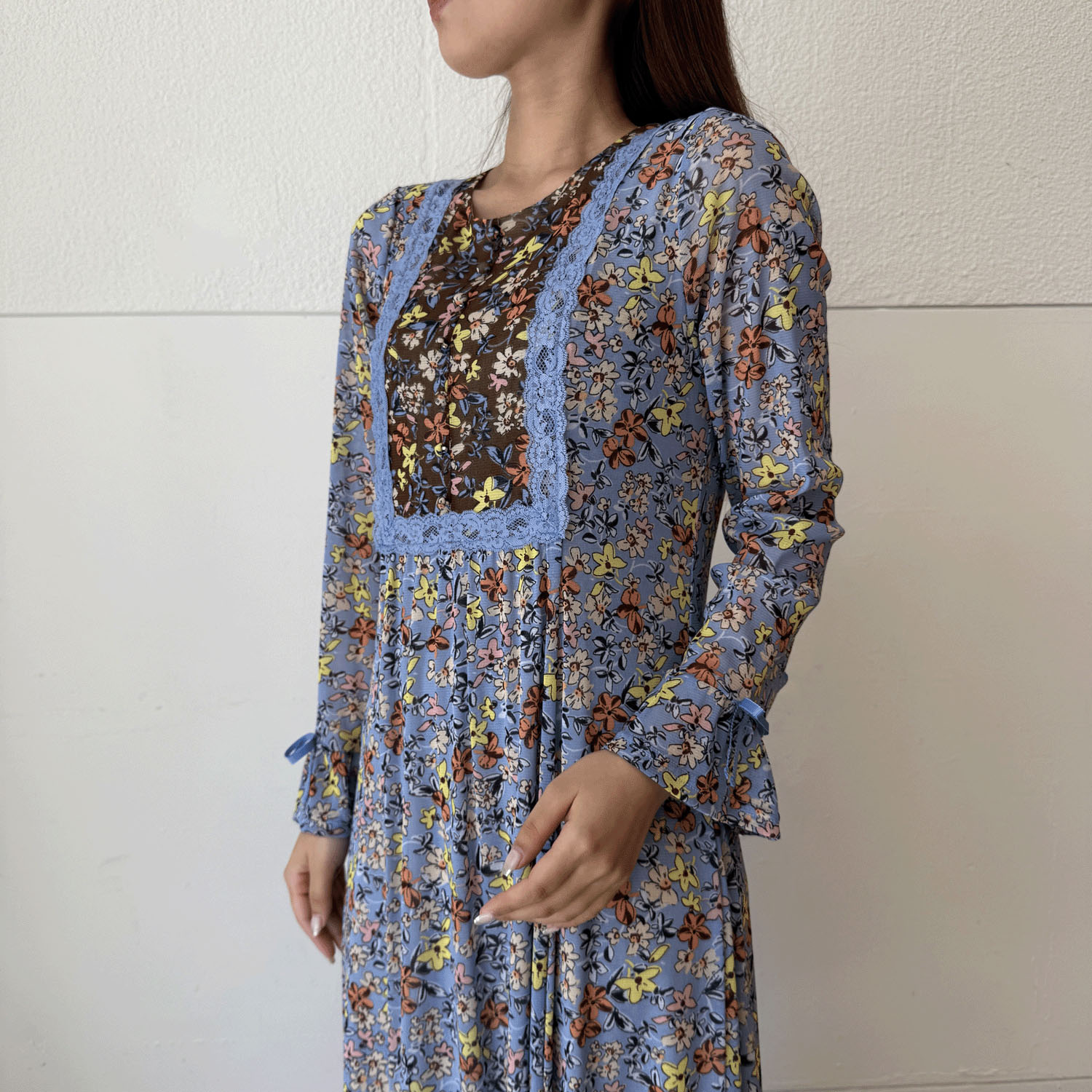 Super Beauty 小花プリントパワーネット素材ワンピース - 画像3