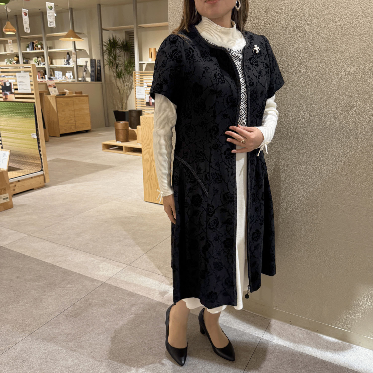 【Inata Live】Super Beauty フロッキープリント 半袖ワンピース - 画像1