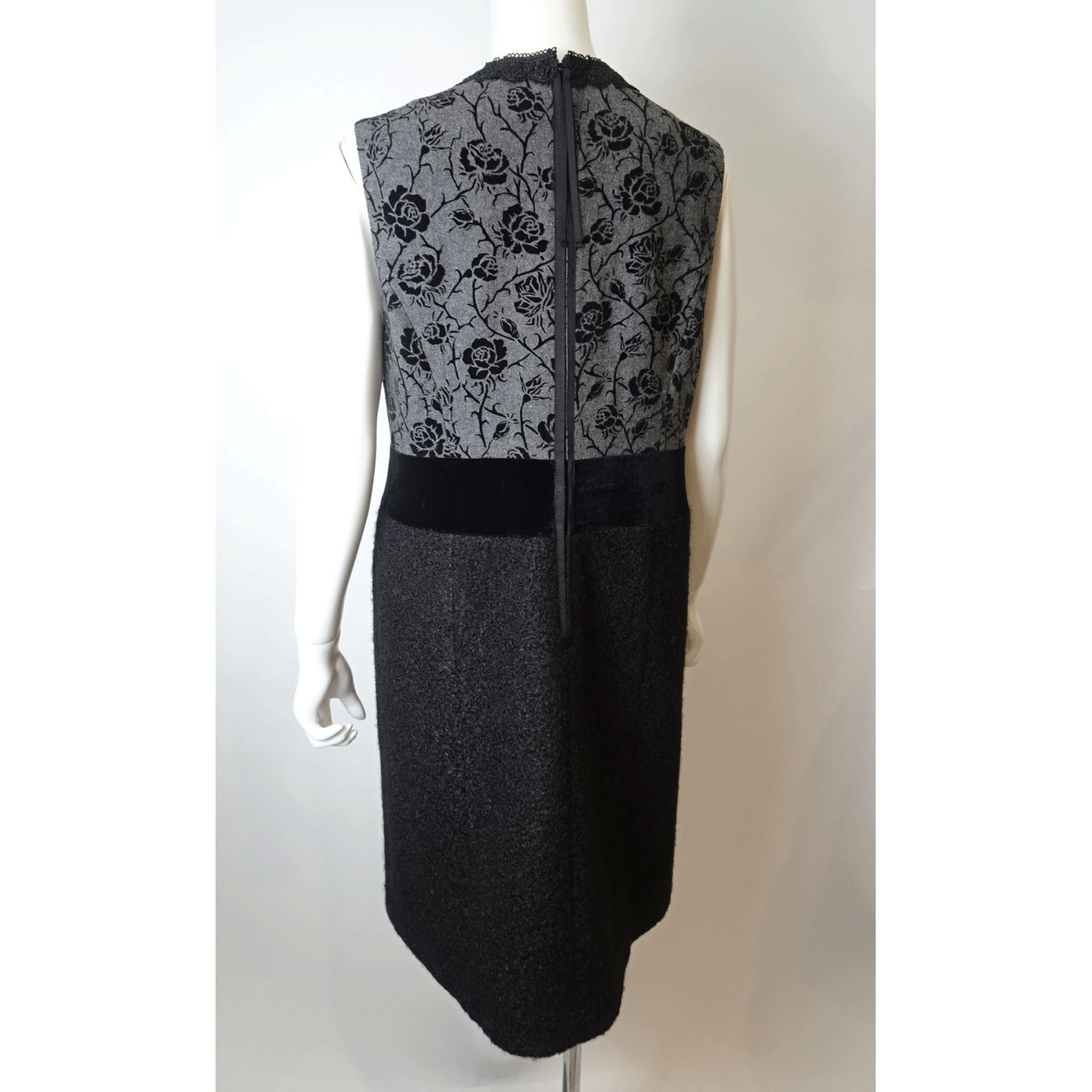 Super Beauty Vネックフロッキープリント切替ワンピース - 画像4