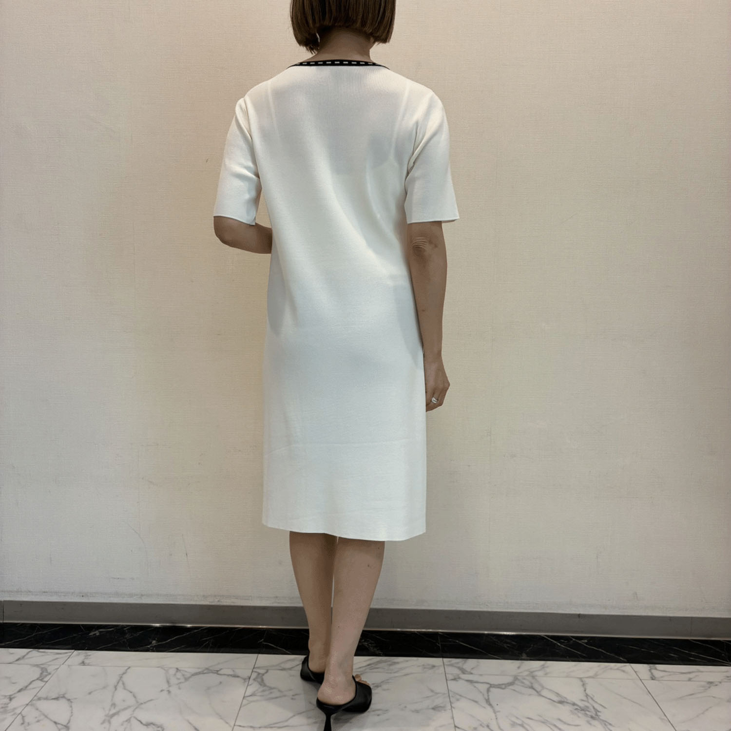 【Insta Live】Super Beauty ステッチ風トリムVネックワンピース - 画像5