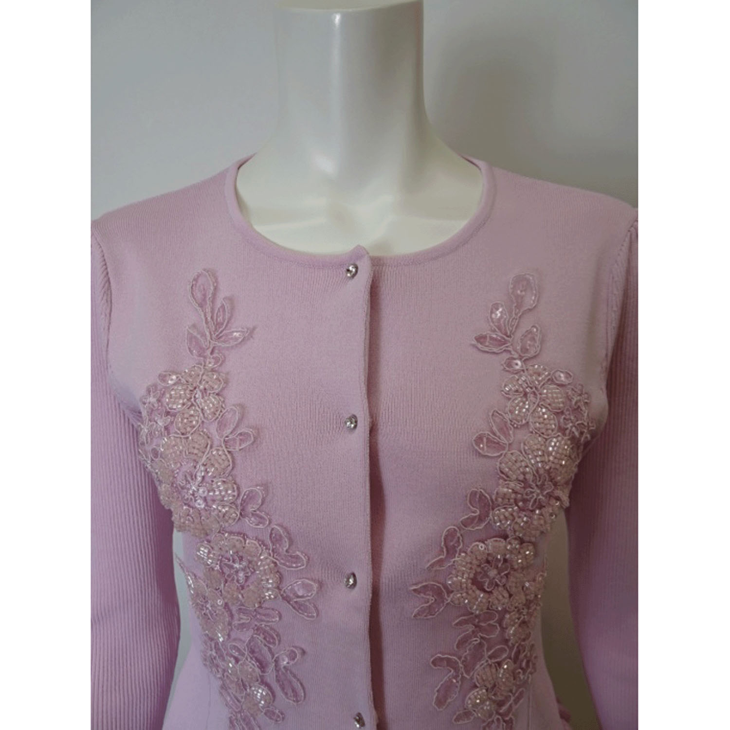 【Insta Live】Super Beauty 前立てスパンコール使い裾フリルカーディガン - 画像15