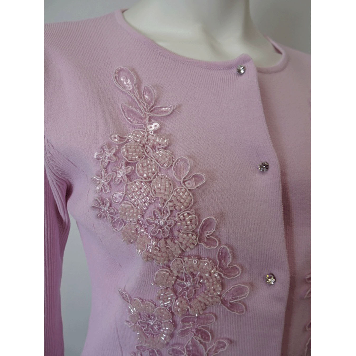 【Insta Live】Super Beauty 前立てスパンコール使い裾フリルカーディガン - 画像16