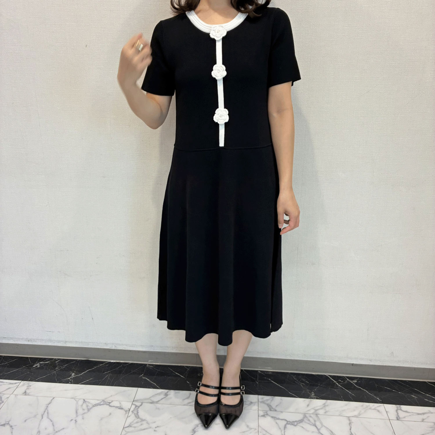 Super Beauty かぎ針花モチーフ付配色ニットワンピース