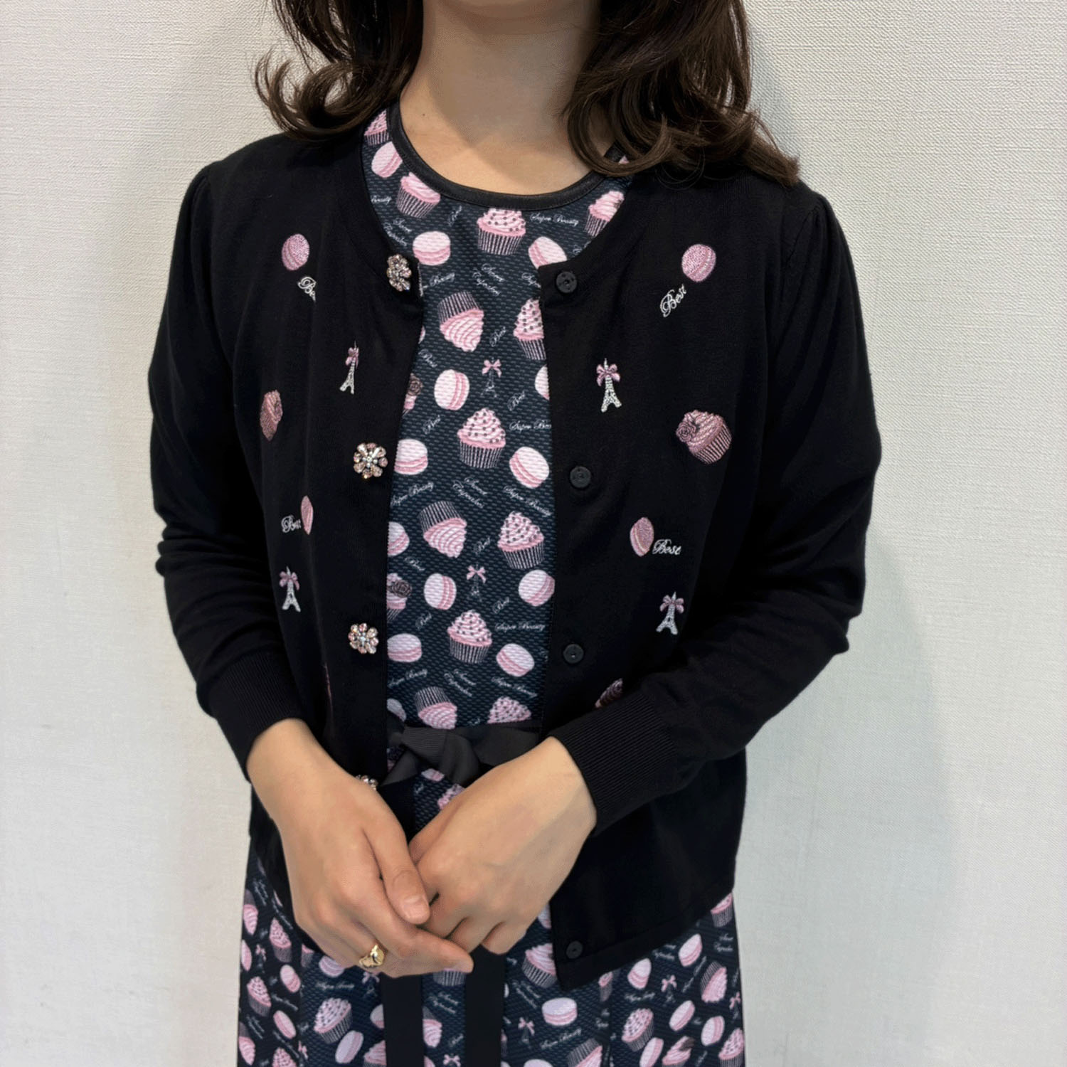 【Insta Live】Super Beauty スイーツ刺しゅうニットカーディガン - 画像16