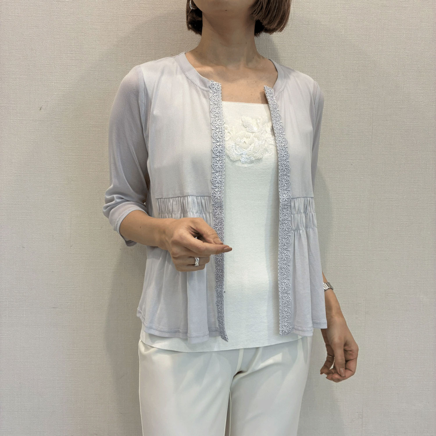 Super Beauty ギャザーデザイン ノーカラーパワーネット素材カーディガン - 画像3