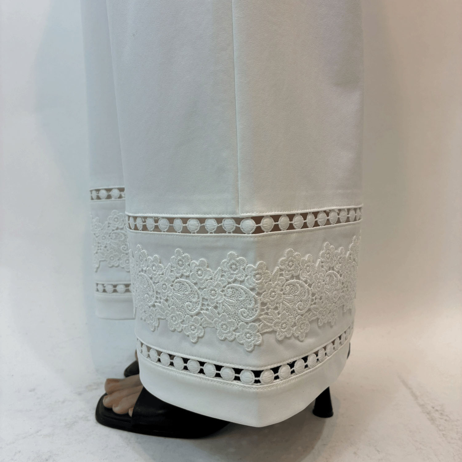 【3月下旬入荷予定】Super Beauty ハシゴレース×裾レースワイドパンツ - 画像6