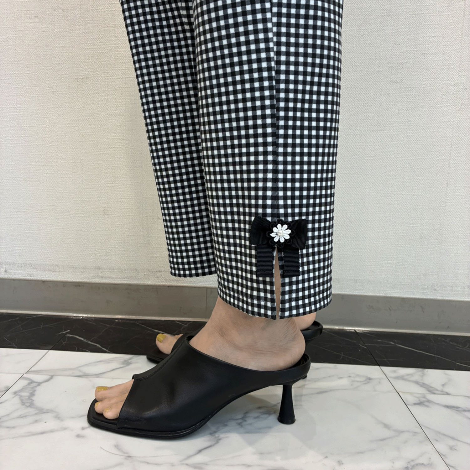 【4月中旬入荷予定】Super Beauty リボン×花モチーフ付サイドスリットギンガムチェック素材パンツ - 画像7