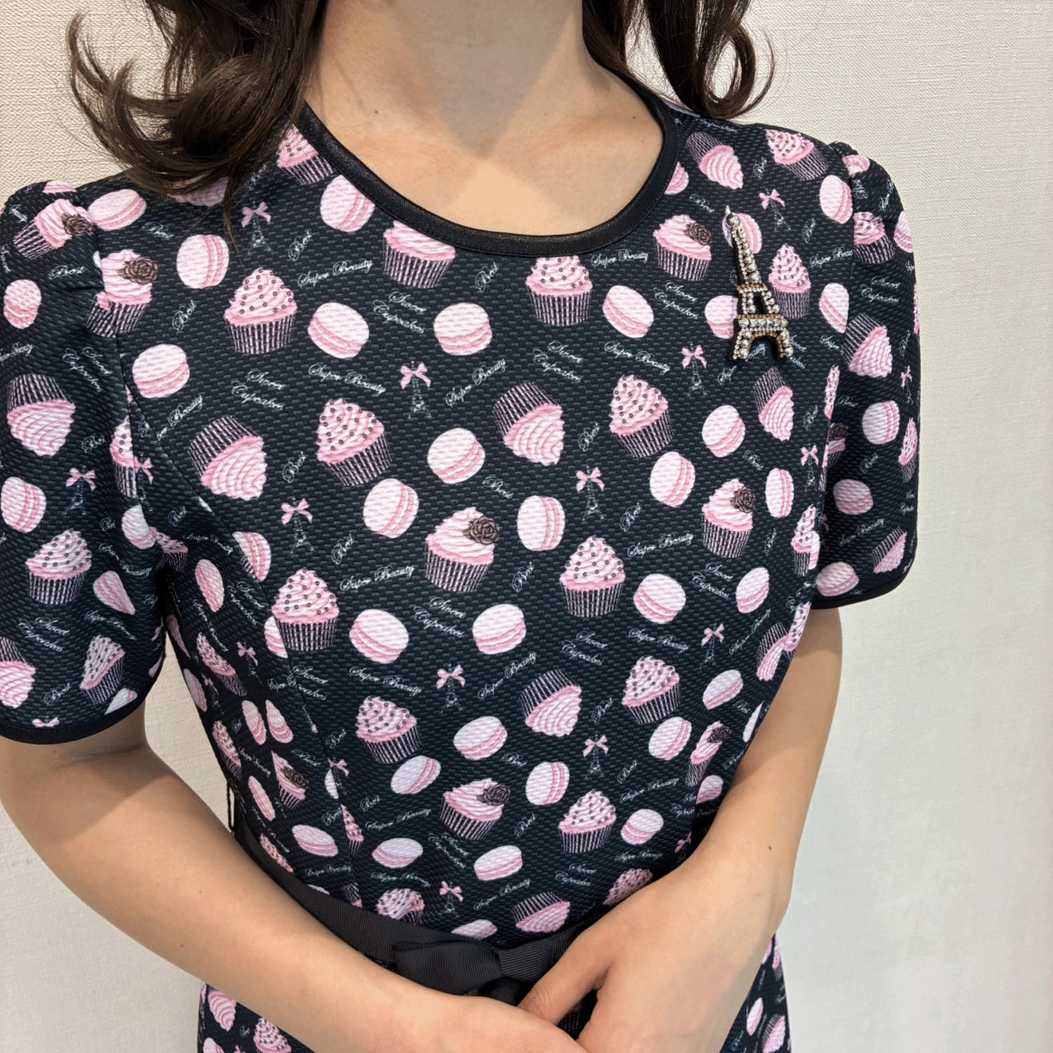 【Insta Live】Super Beauty エッフェル塔モチーフ付スイーツ柄プリント半袖ワンピース - 画像21