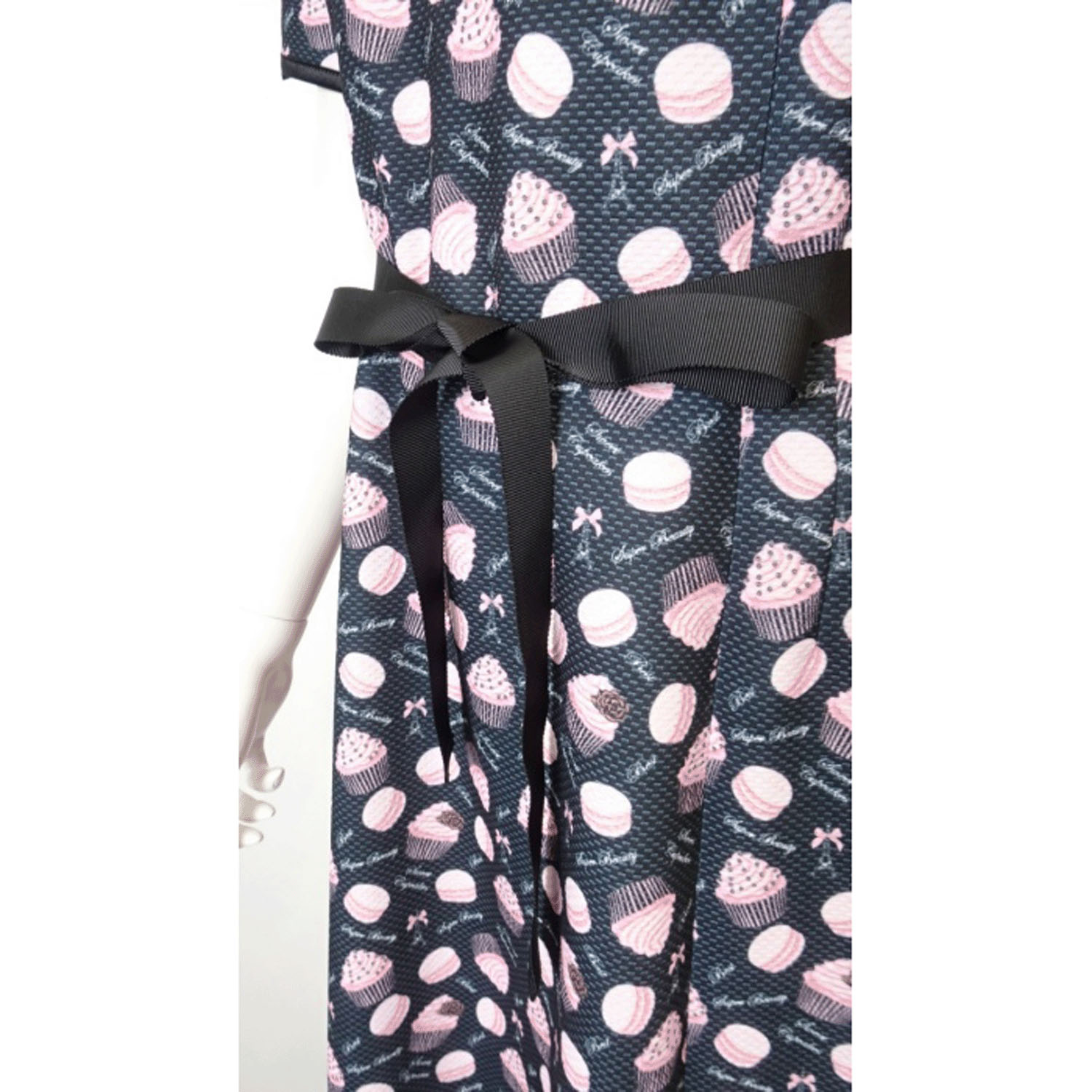 【Insta Live】Super Beauty エッフェル塔モチーフ付スイーツ柄プリント半袖ワンピース - 画像27