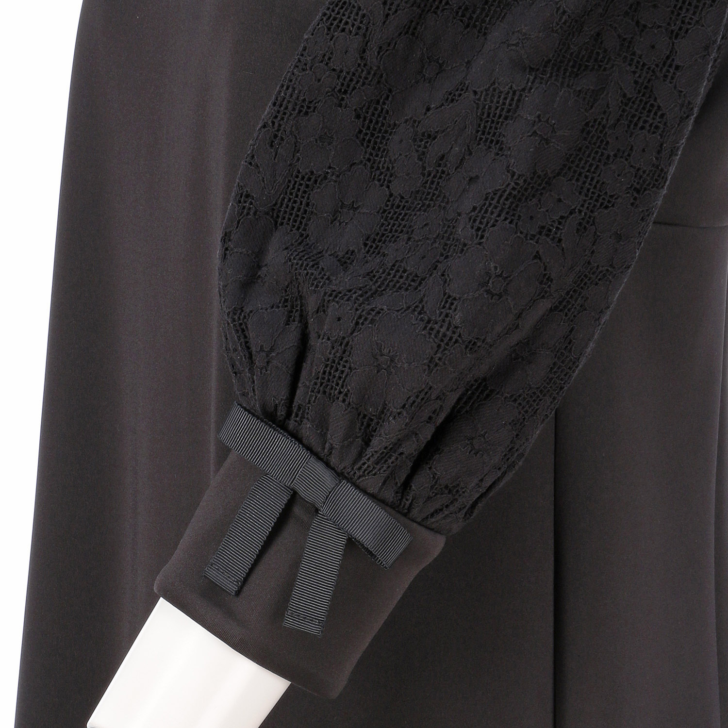 Super Beauty 袖レース使いダンボールニット素材七分袖ワンピース - 画像3