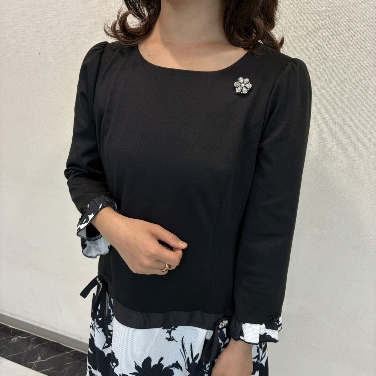 【Insta Live】Super Beauty モノトーン柄ウェスト切替ポンチ素材ワンピース - 画像6