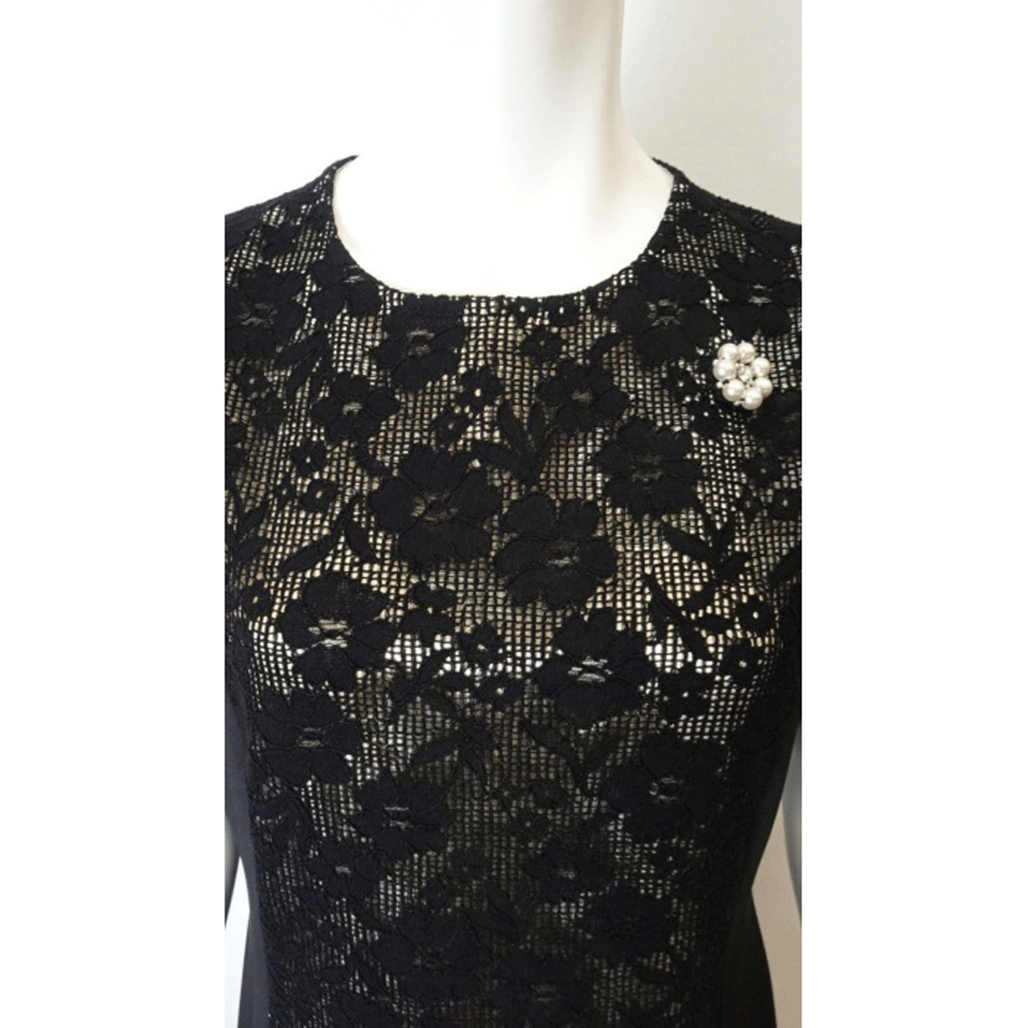 Super Beauty 前立て透かしレース切替ダンボールニット素材フレンチスリーブワンピース - 画像5