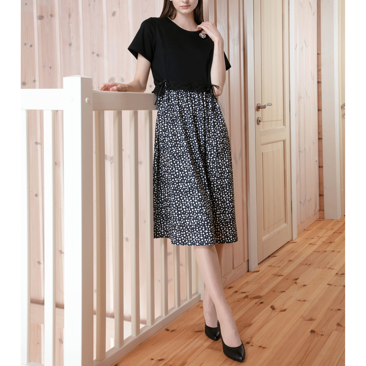 【4月初旬入荷予定】Super Beauty ウェストレース使い水玉切替ワンピース