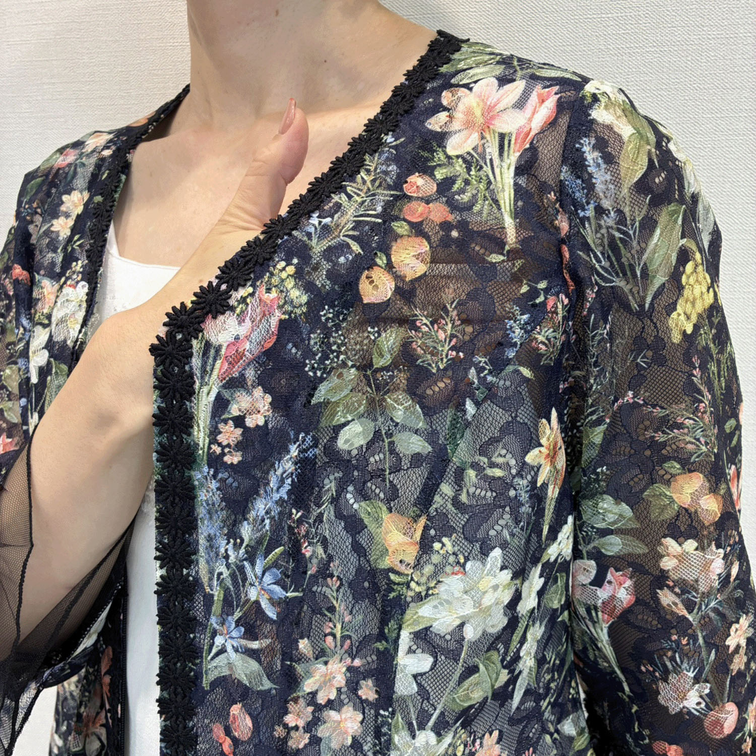 Super Beauty レース素材フラワープリントV開きジャケット - 画像6