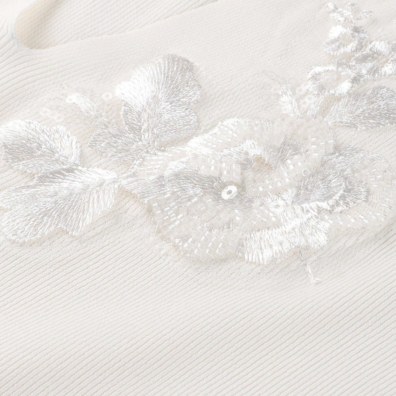 Super Beauty 胸元スパンコール刺繍Vネック半袖セーター - 画像6