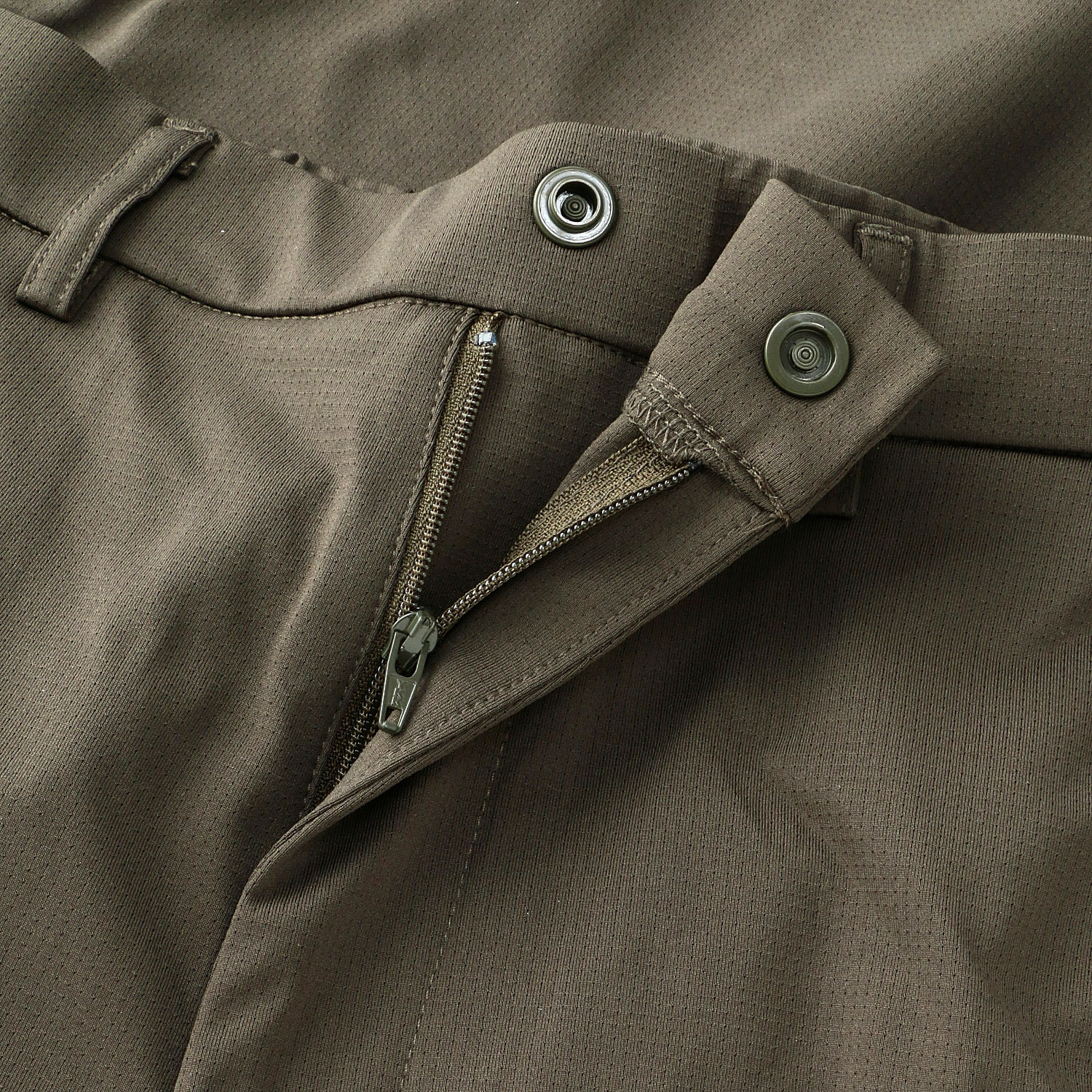 BODYWILD メッシュストレッチ テーパード 前開きパンツ - 画像4