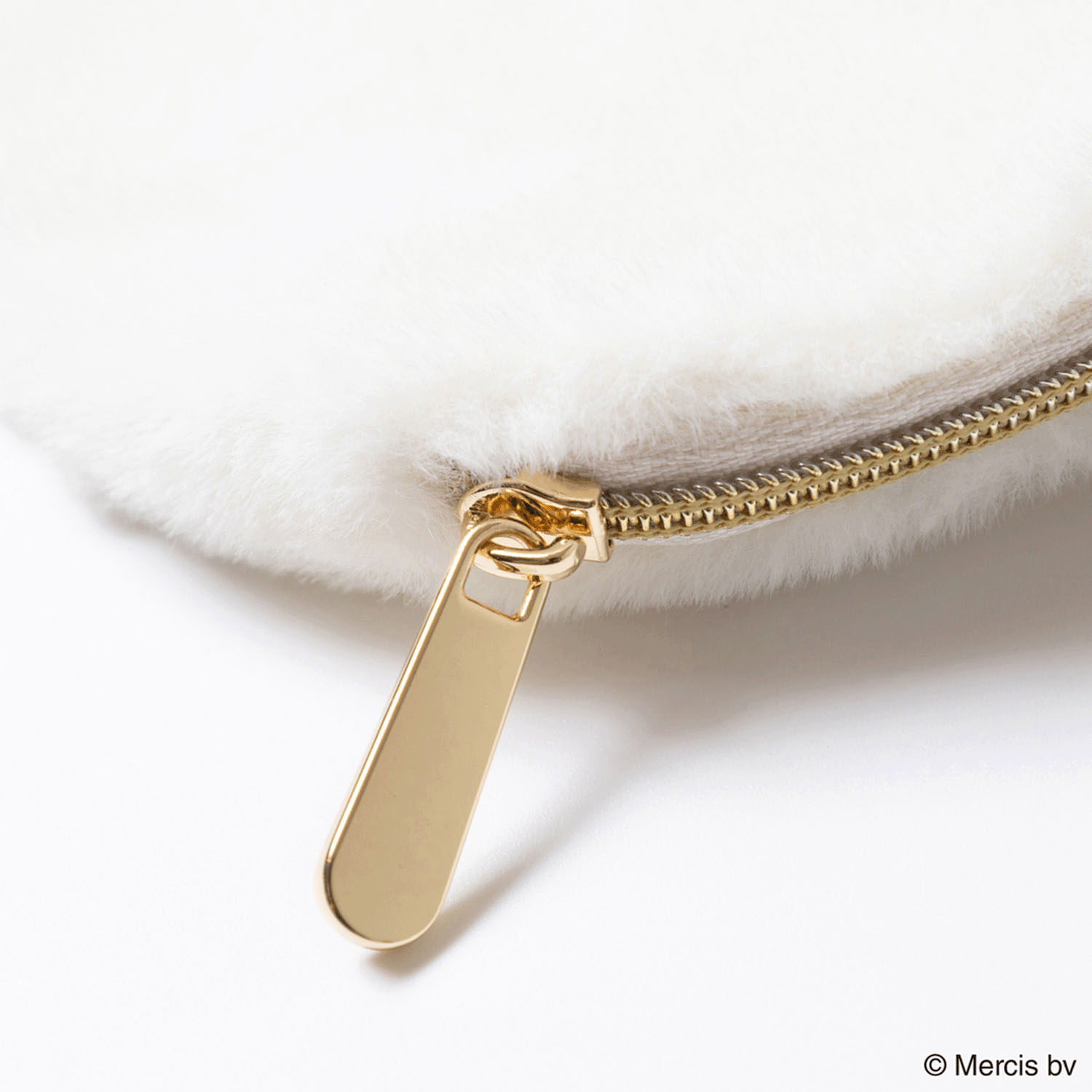 ミッフィー  FACE FUR ダイカットポーチ ホワイト - 画像5