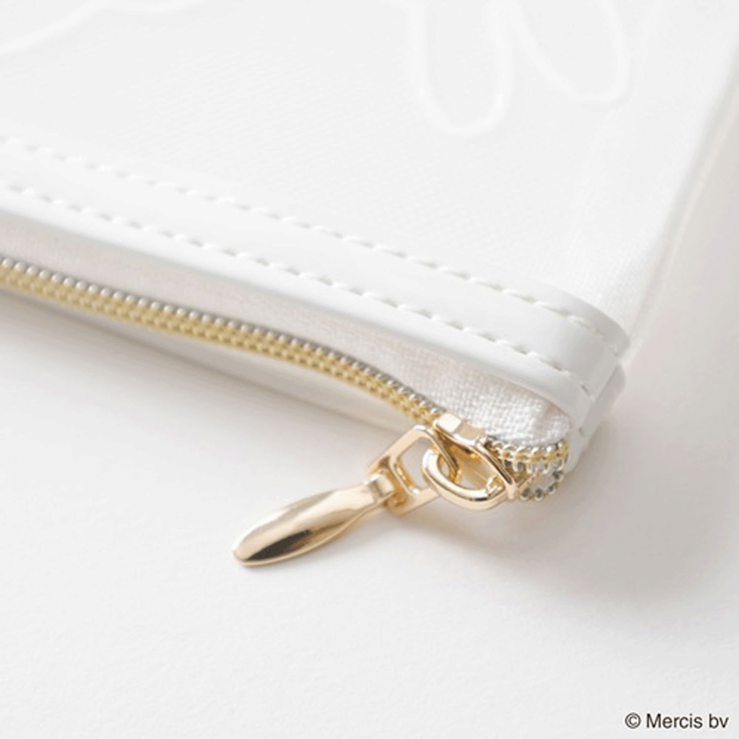 ミッフィー フロッキー ミニフラットポーチ ホワイト - 画像2