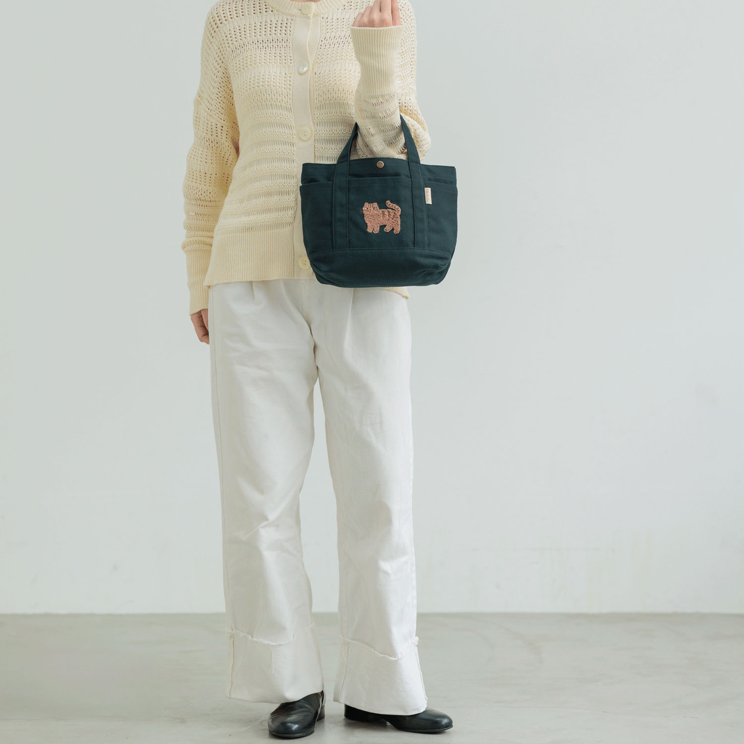 fikalycka 帆布トート サガラ刺繍 ブラック - 画像2