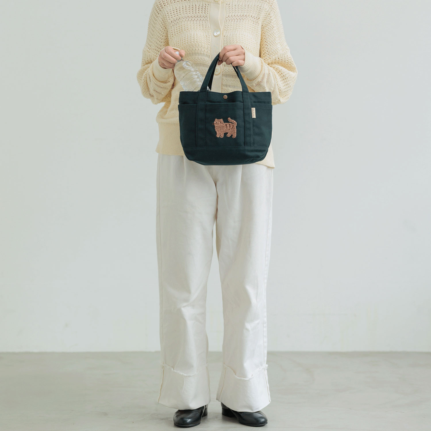 fikalycka 帆布トート サガラ刺繍 ブラック - 画像4