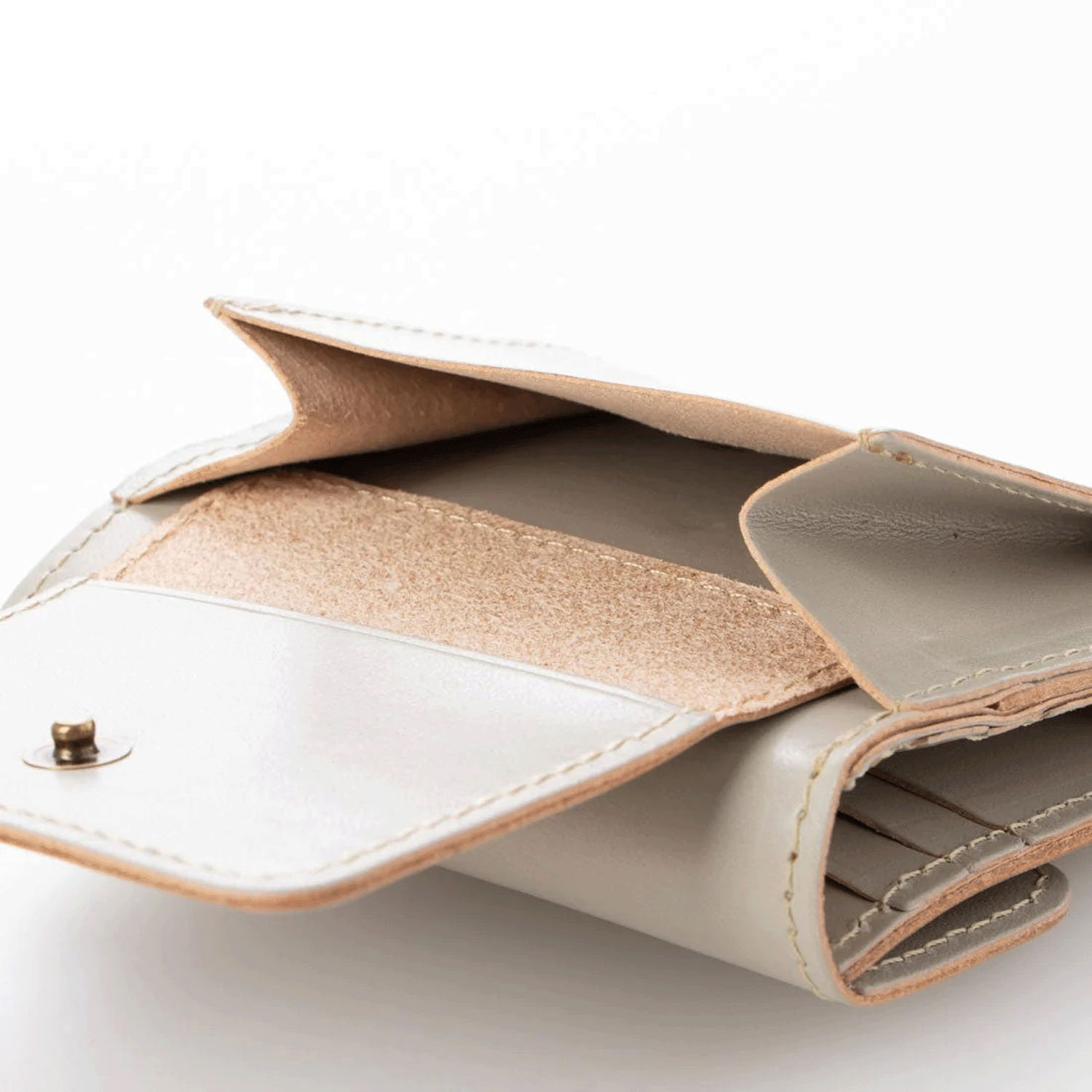 【日本製】 VLNA（フルナ） ヌメ革ウォレット - 画像5