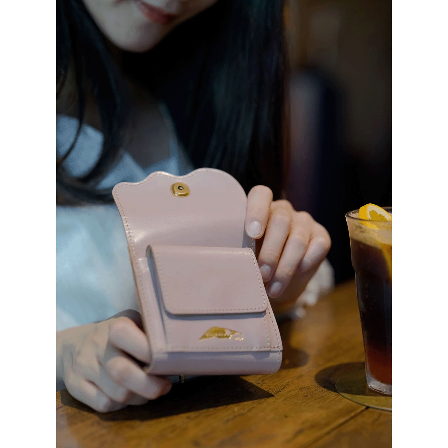 【日本製】 VLNA（フルナ） ヌメ革ウォレット - 画像9