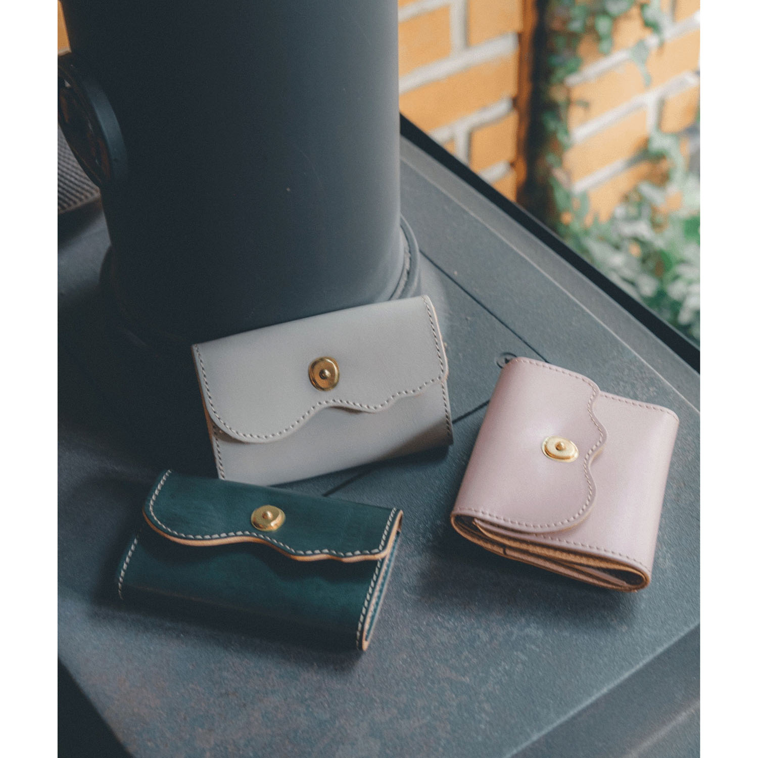 【日本製】 VLNA（フルナ） ヌメ革ウォレット - 画像1