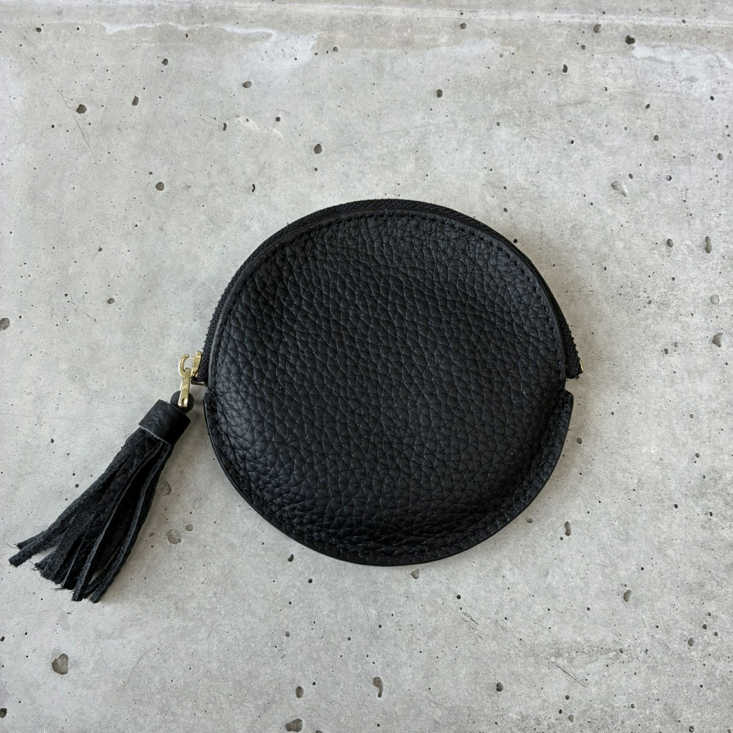 牛革丸型ウォレット