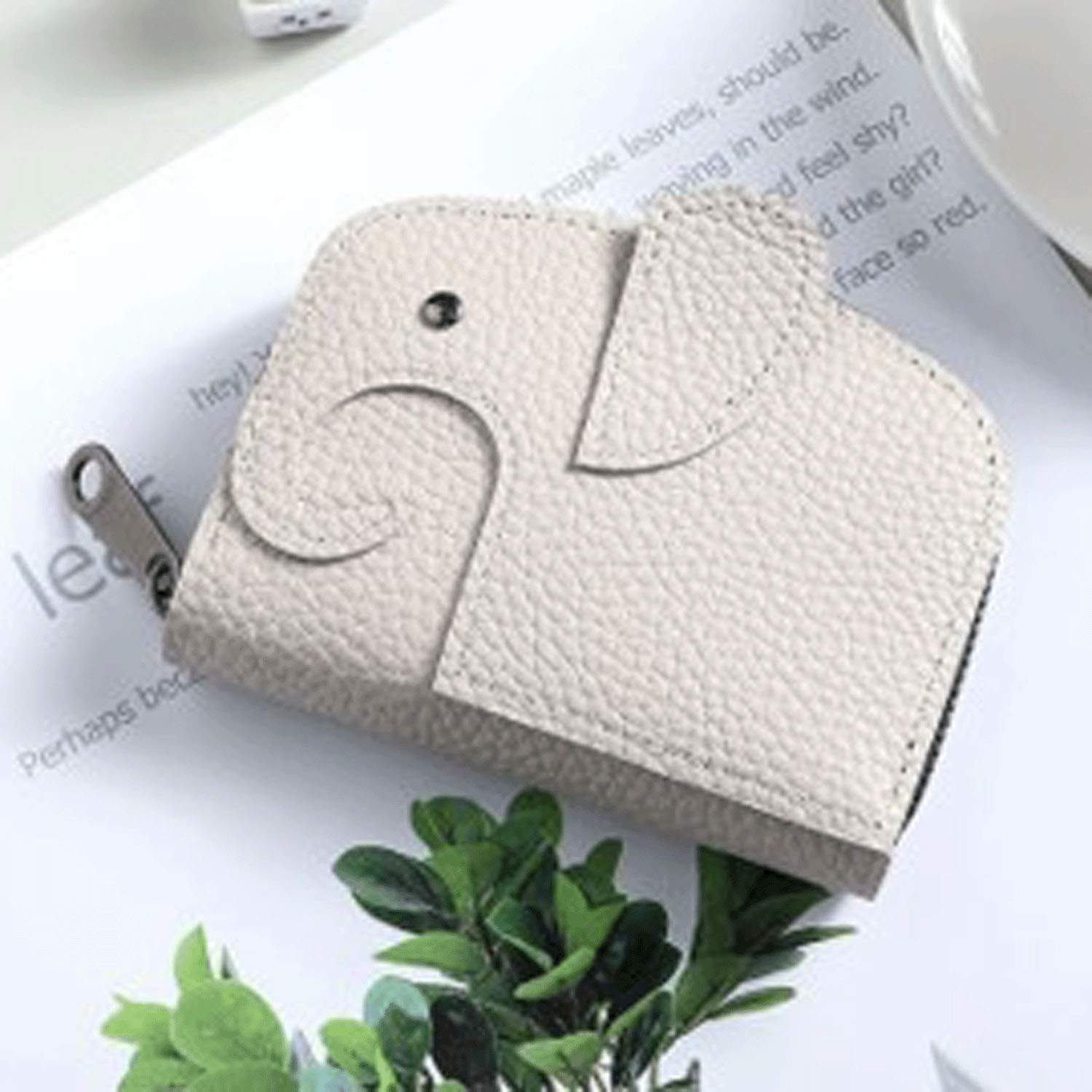 エレファントモチーフカードケース