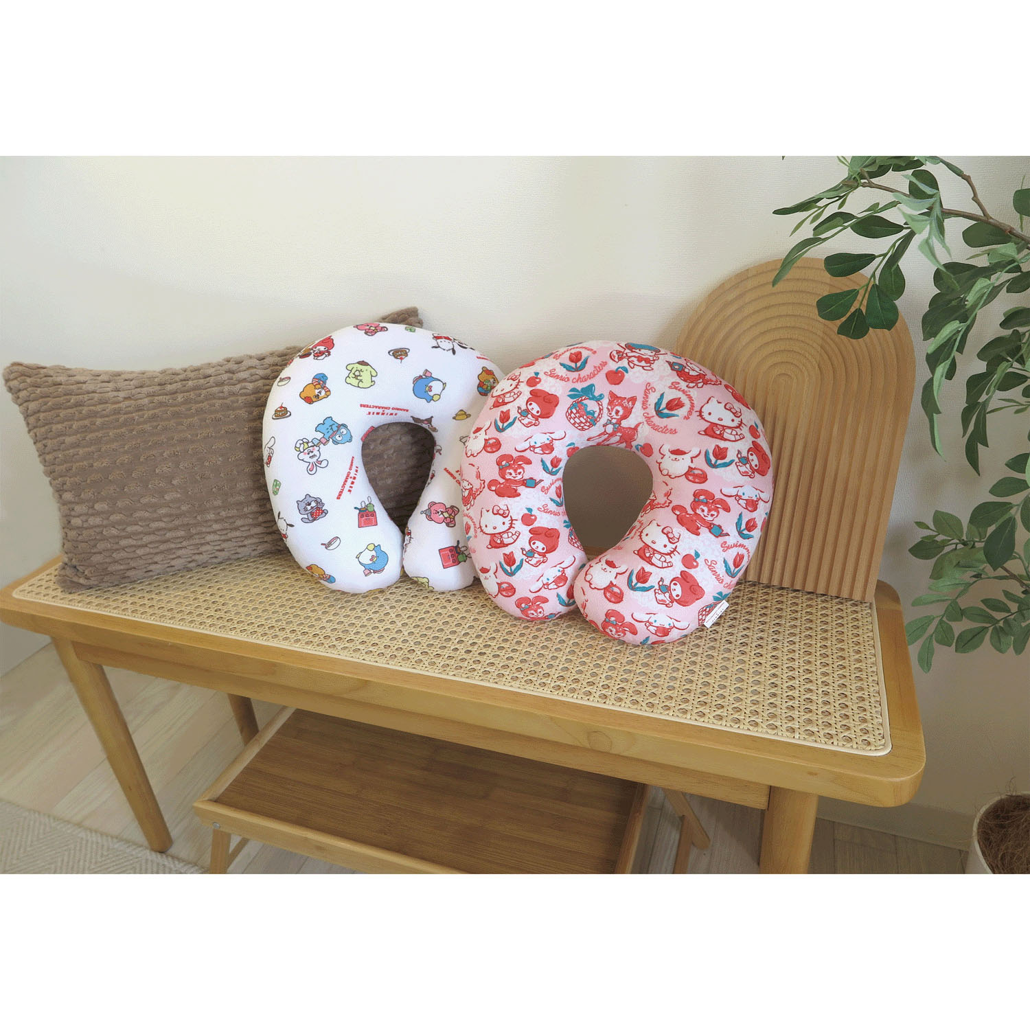 SWIMMER×SANRIO（スイマー＆サンリオ） ネックピロー